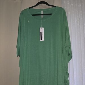 Women’s Relaxed Scoop Neck DEAR SCARLETT top